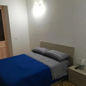 Via Garibaldi Casa vacanze SantʼAntìoco